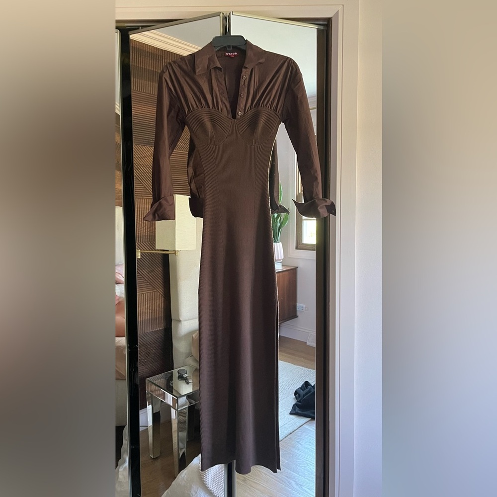 STAUD dress a combo  of ribbed-knit fabric and crisp shirting.deep side slit